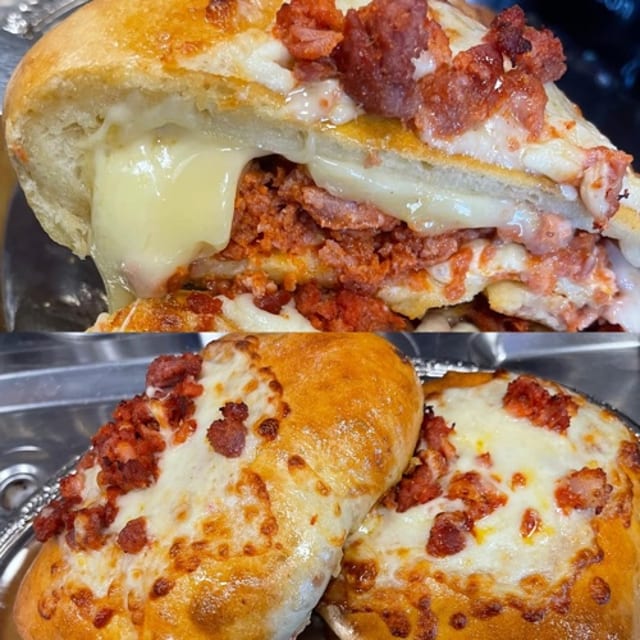 Linguica + Sao Jorge Cheese Steampocket.